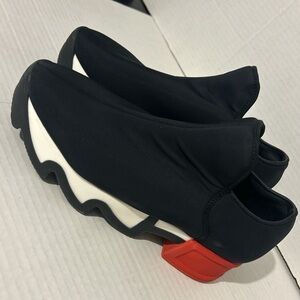 iRi NY fully vegan Stylish Black and Red Women's Shoes